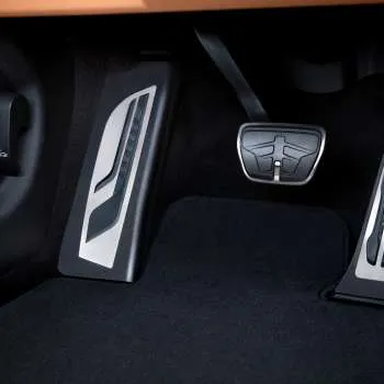 Serie 3 G20 LCI foot rest 