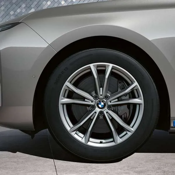 BMW double spoke 903, Serija 7 G70 