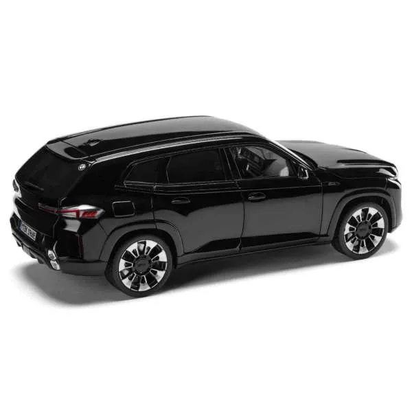 BMW Miniatur XM, 1:18 (all black) 